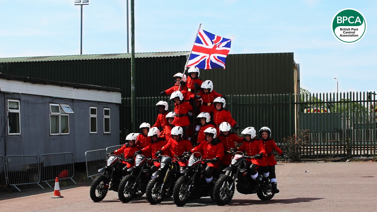 lnps-build-stronger-ties-with-charity2 lnps-build-stronger-ties-with-charity2